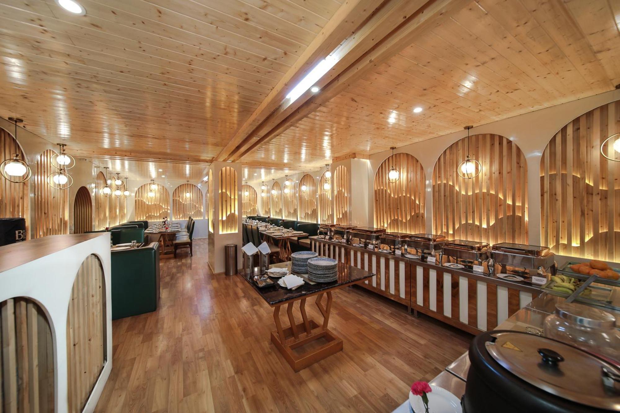 Hill River Resort - Central Heated & Air Cooled - Near Mall Road , Best Property Of Manali 2024- 2025 Exterior photo