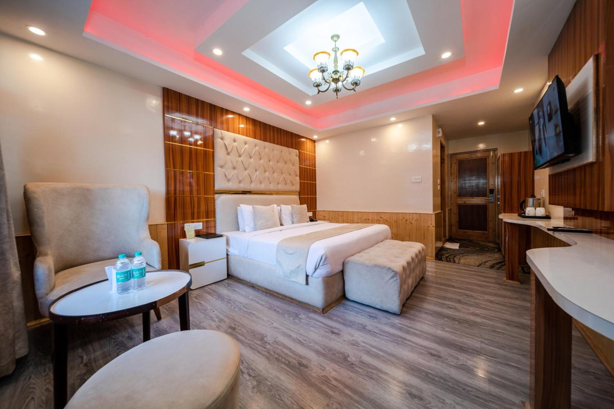 Hill River Resort - Central Heated & Air Cooled - Near Mall Road , Best Property Of Manali 2024- 2025 Exterior photo