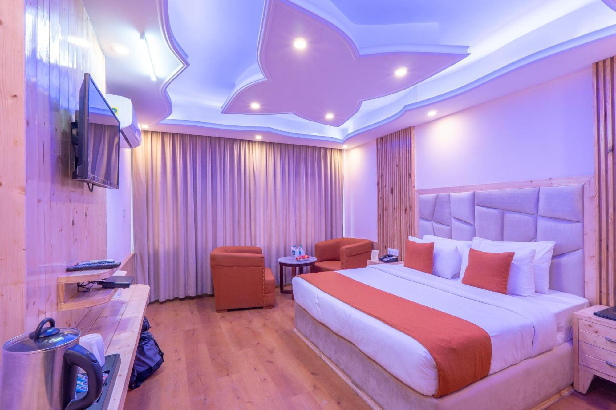 Hill River Resort - Central Heated & Air Cooled - Near Mall Road , Best Property Of Manali 2024- 2025 Exterior photo