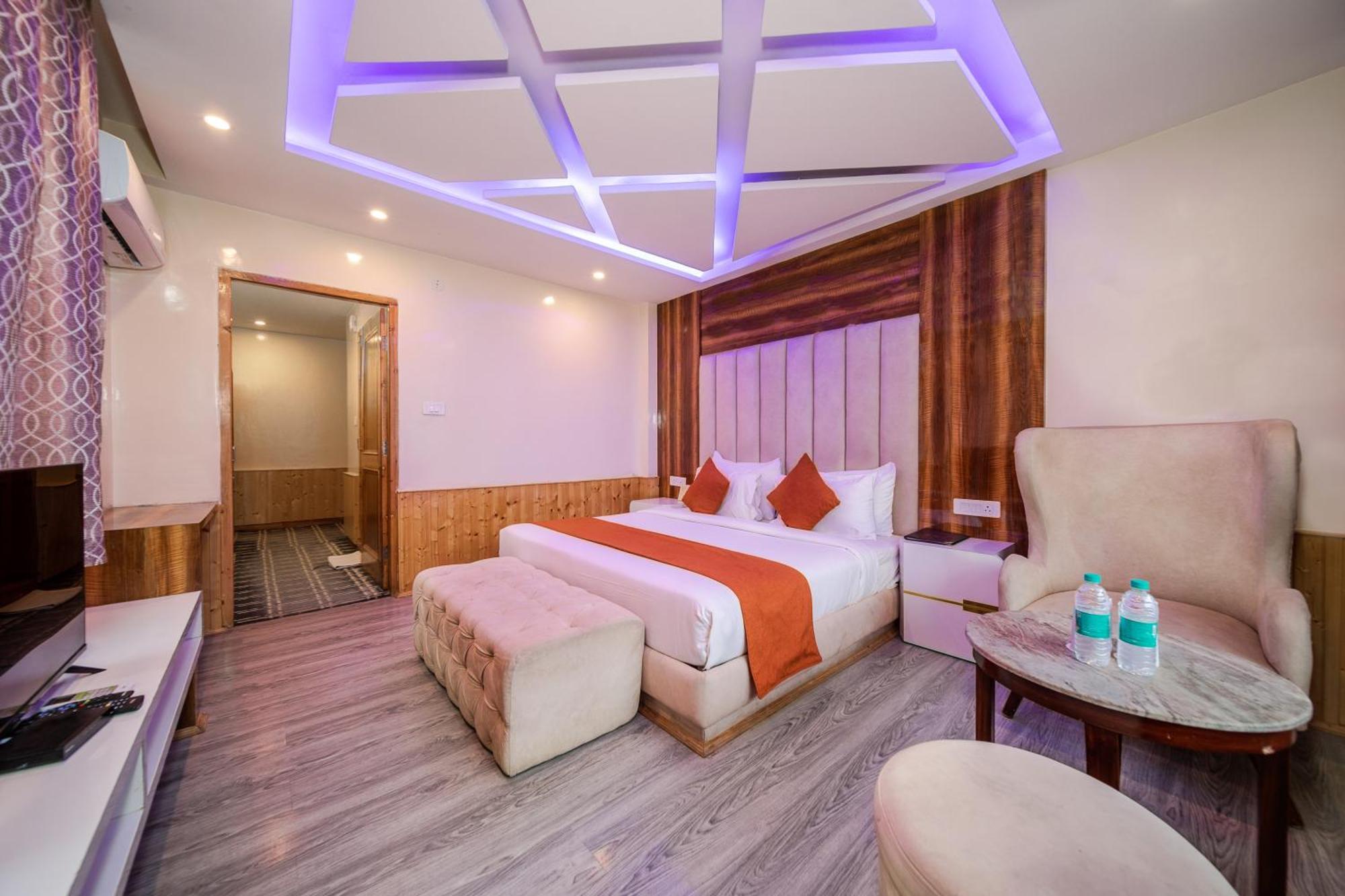 Hill River Resort - Central Heated & Air Cooled - Near Mall Road , Best Property Of Manali 2024- 2025 Exterior photo