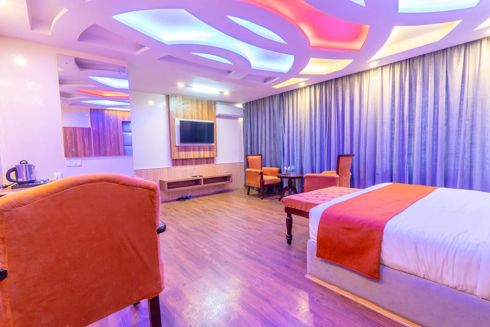 Hill River Resort - Central Heated & Air Cooled - Near Mall Road , Best Property Of Manali 2024- 2025 Exterior photo