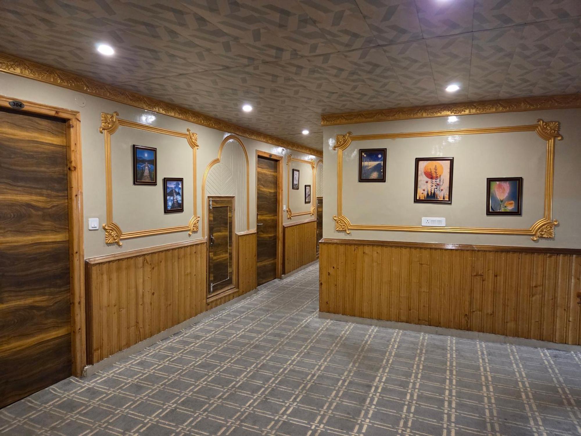 Hill River Resort - Central Heated & Air Cooled - Near Mall Road , Best Property Of Manali 2024- 2025 Exterior photo