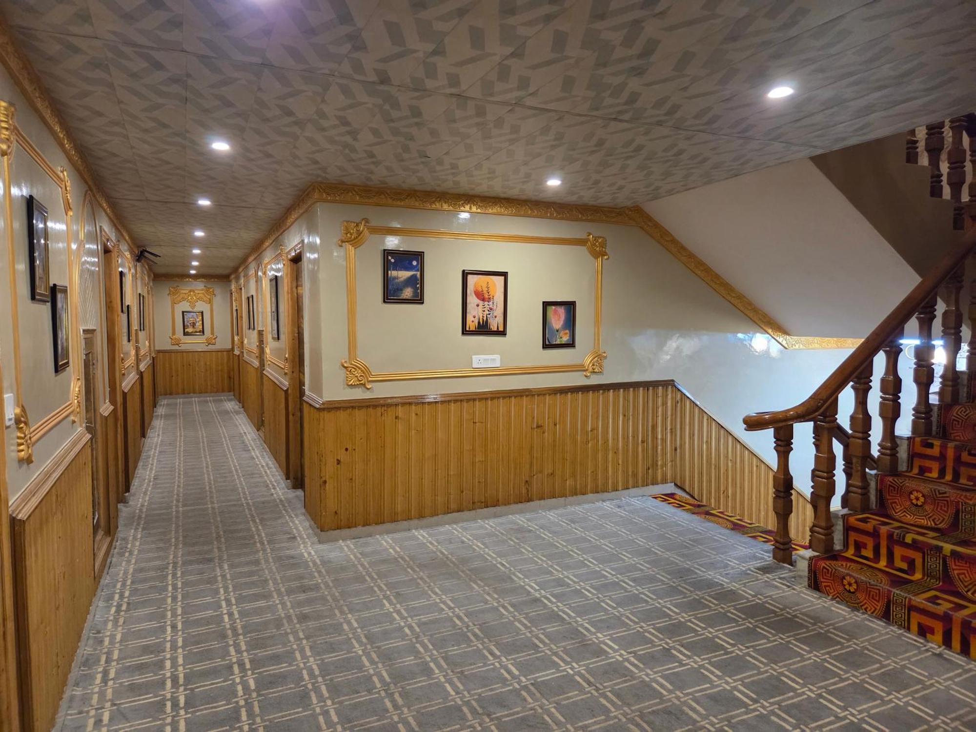 Hill River Resort - Central Heated & Air Cooled - Near Mall Road , Best Property Of Manali 2024- 2025 Exterior photo