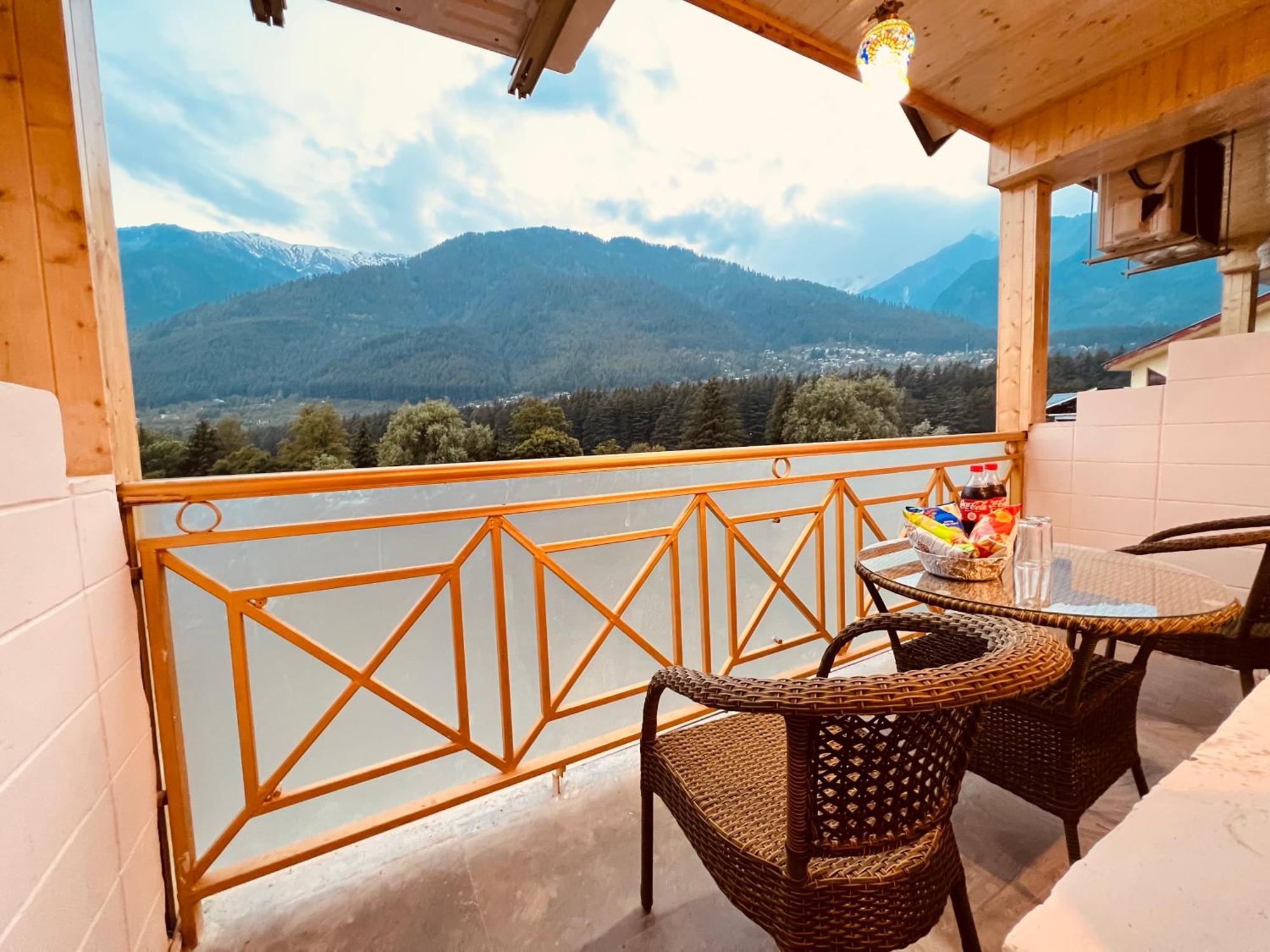 Hill River Resort - Central Heated & Air Cooled - Near Mall Road , Best Property Of Manali 2024- 2025 Exterior photo